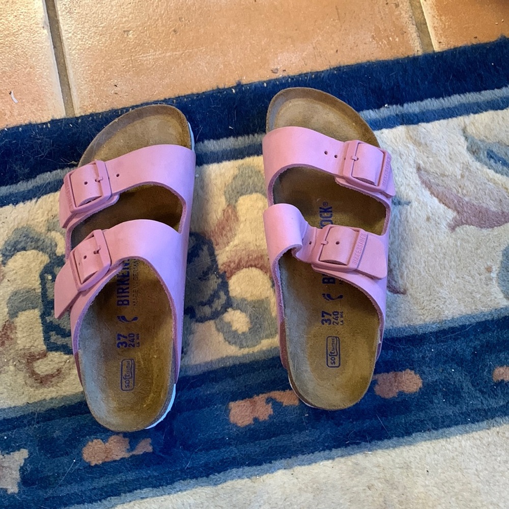Birkenstock mauve 61/2 never been worn